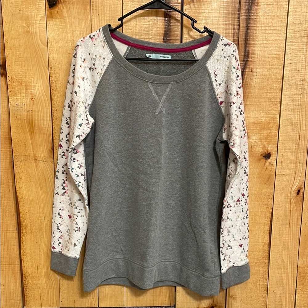 Gray and Cream Women's Top